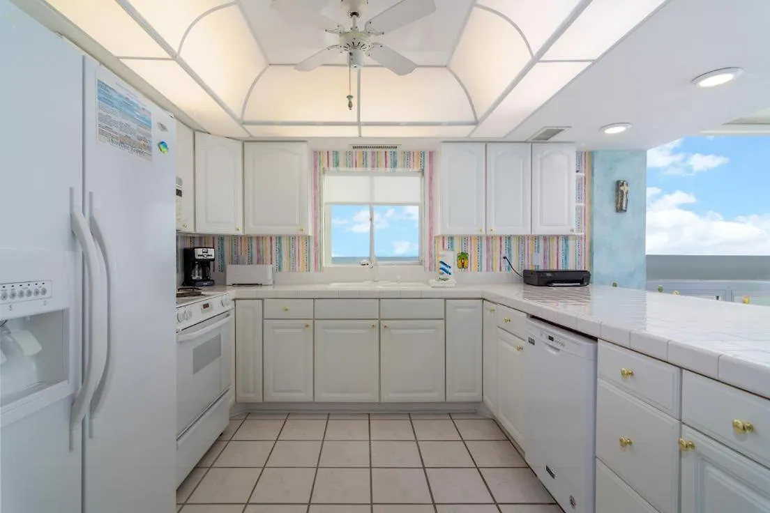 2096 Beach Front 3 Bdrm Beachfront Condo Free Beach Setup Destin Holiday home