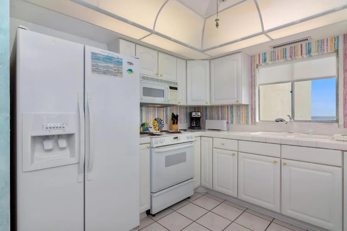 2096 Beach Front 3 Bdrm Beachfront Condo Free Beach Setup Destin Holiday home