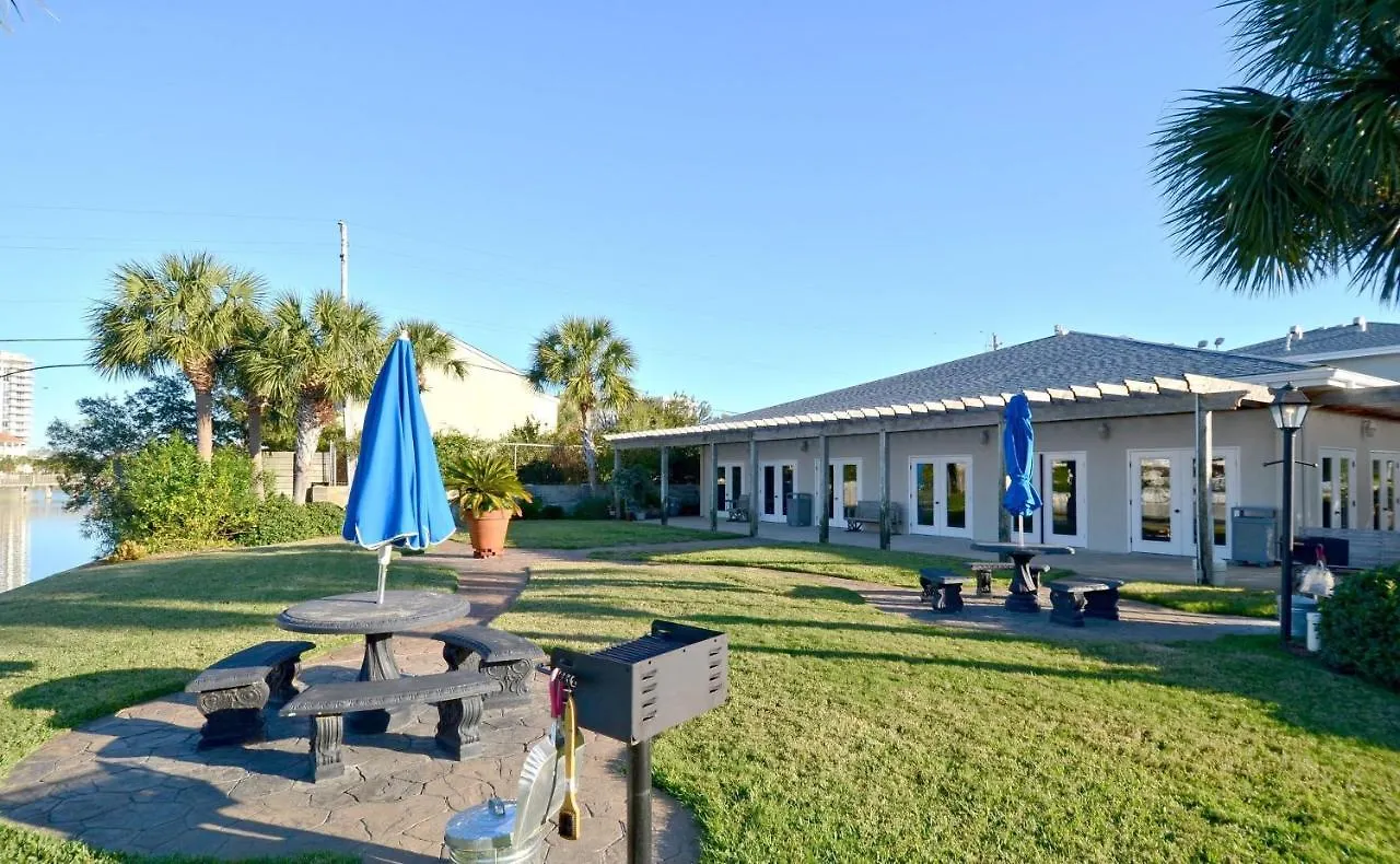 2096 Beach Front 3 Bdrm Beachfront Condo Free Beach Setup Destin Holiday home