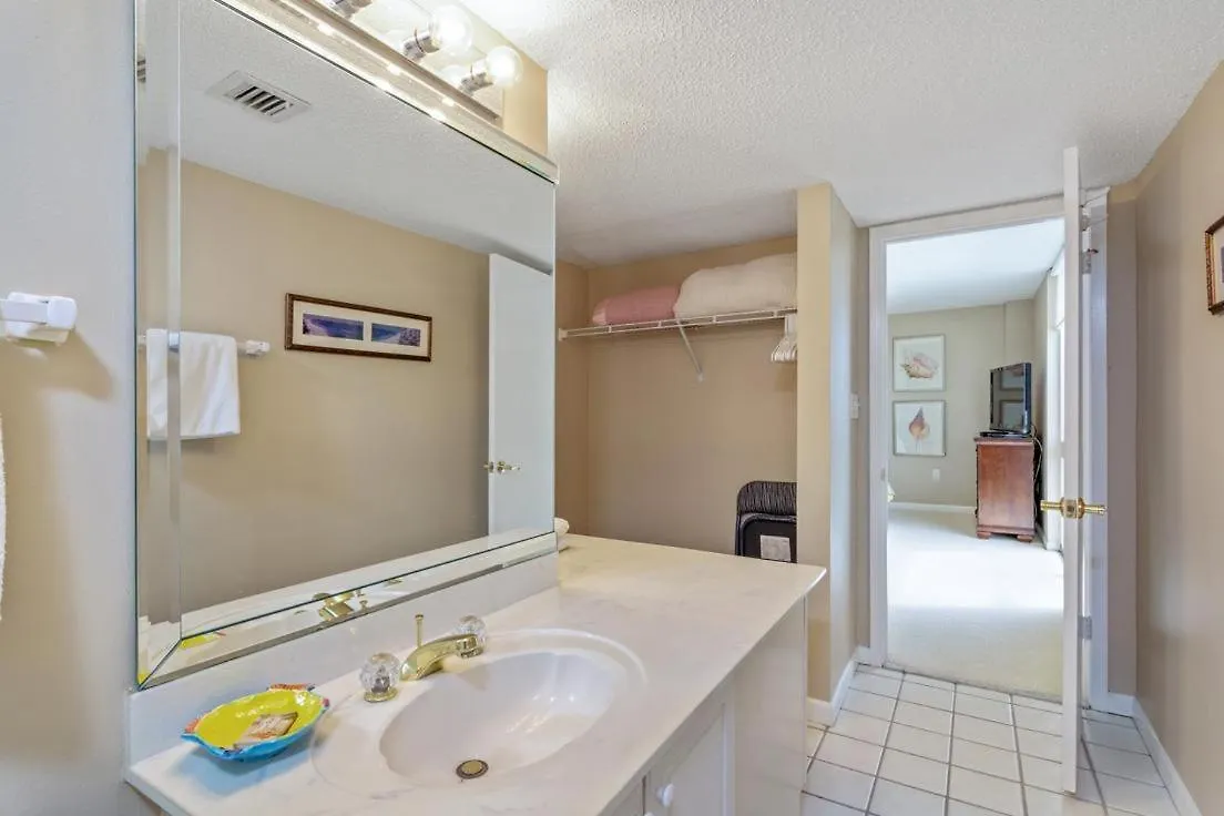 2096 Beach Front 3 Bdrm Beachfront Condo Free Beach Setup Destin Holiday home