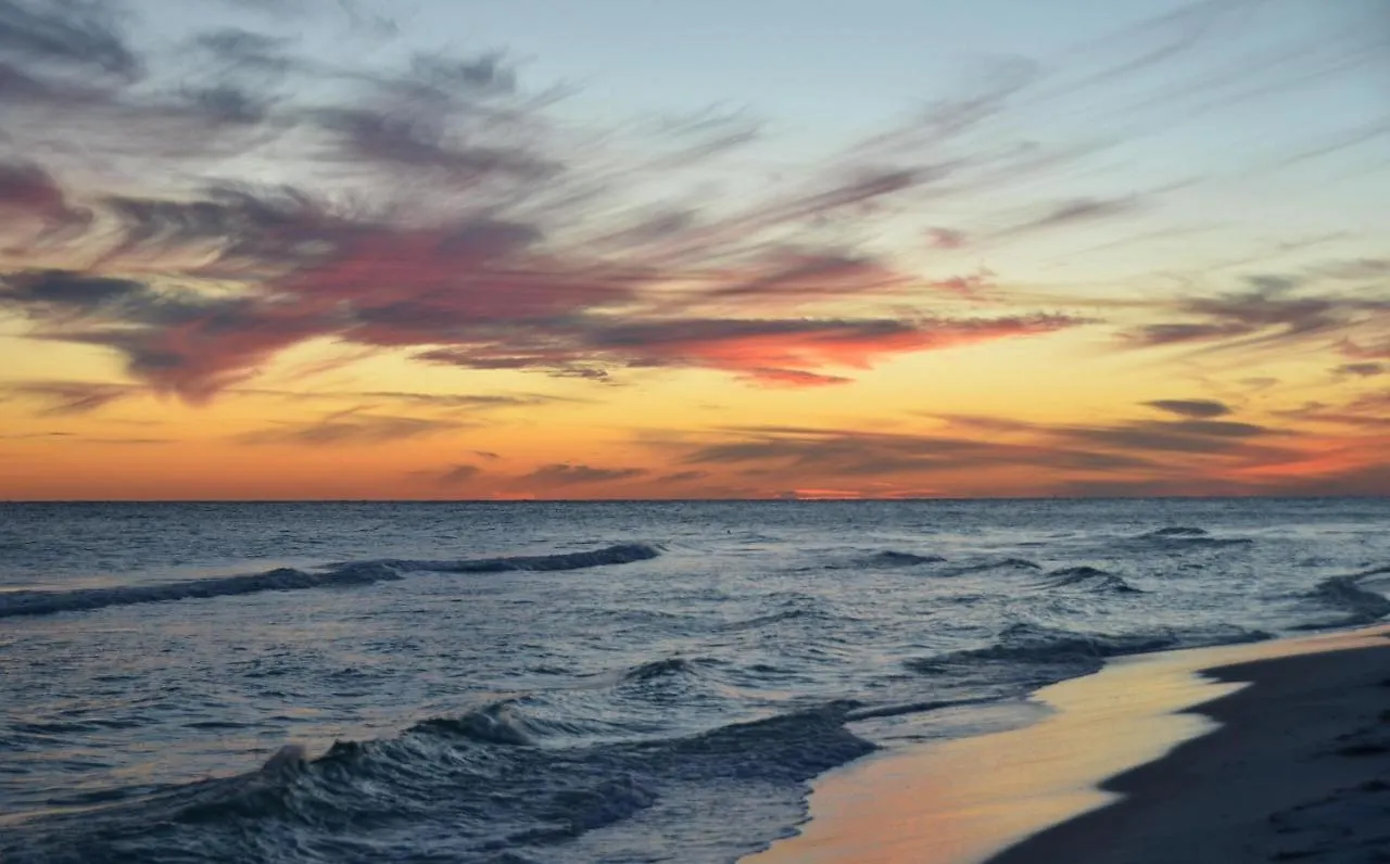 2096 Beach Front 3 Bdrm Beachfront Condo Free Beach Setup Destin 0*,  United States